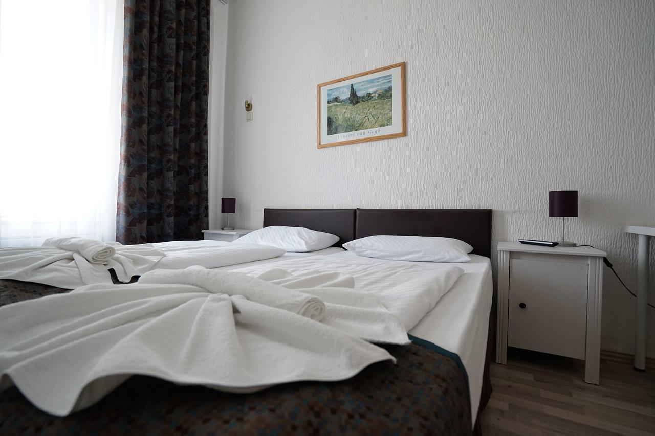 Hotel Altstadt Spandau Seeburg  Exterior photo